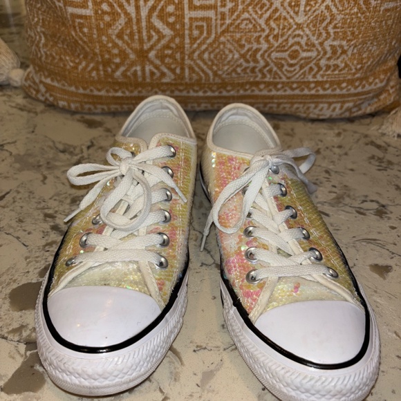 Women’s Converse Chuck Taylor All Star Iridescent Sequin Low Top Sneakers 7 - Picture 3 of 7